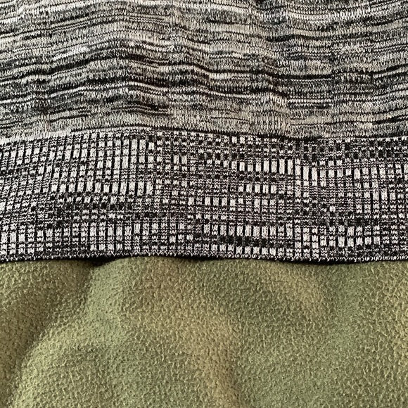 EUC AGB short sleeve sweater. Chest measurement is approximately 19 inches. - Picture 4 of 5